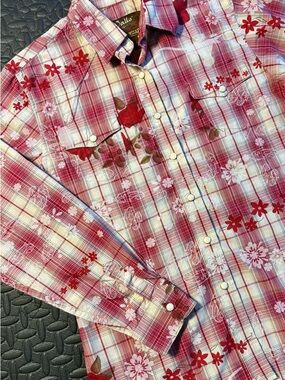 Walls Red & White Floral Plaid Western Shirt With Snaps Size Medium